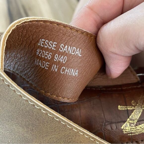 3/$20 Seven7 Jesse Sandal Slide Shoes Flat Womens 9 Brown Cross Strap Slip-On - Picture 5 of 6